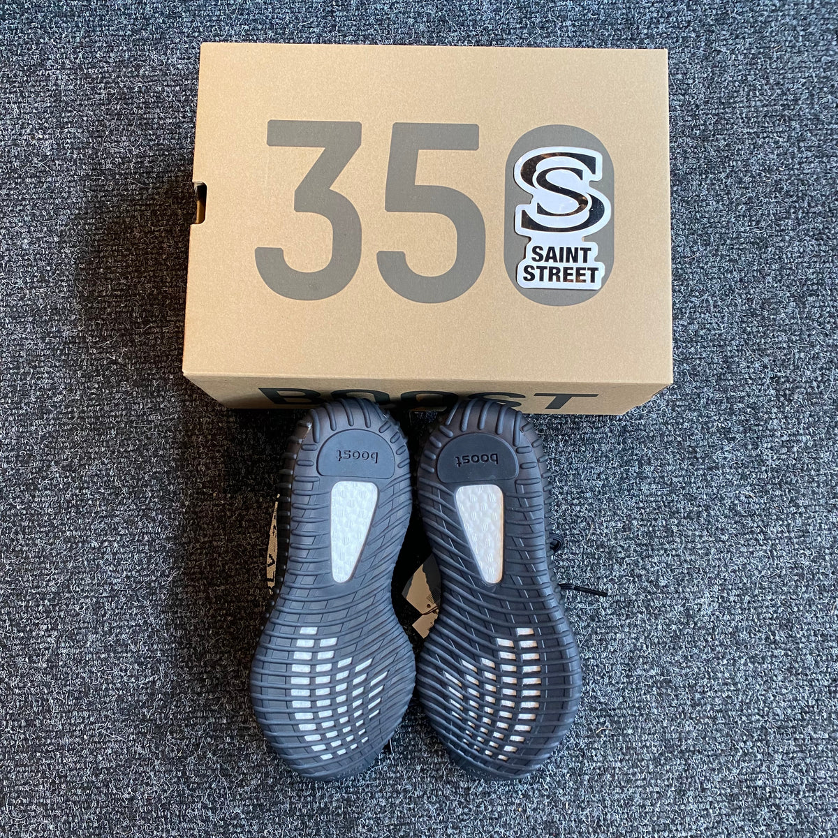 Yeezy on sale 35 oreo