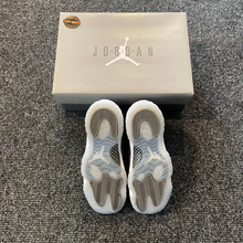 Load image into Gallery viewer, Jordan 11 &#39;Cool Grey&#39; (GS)
