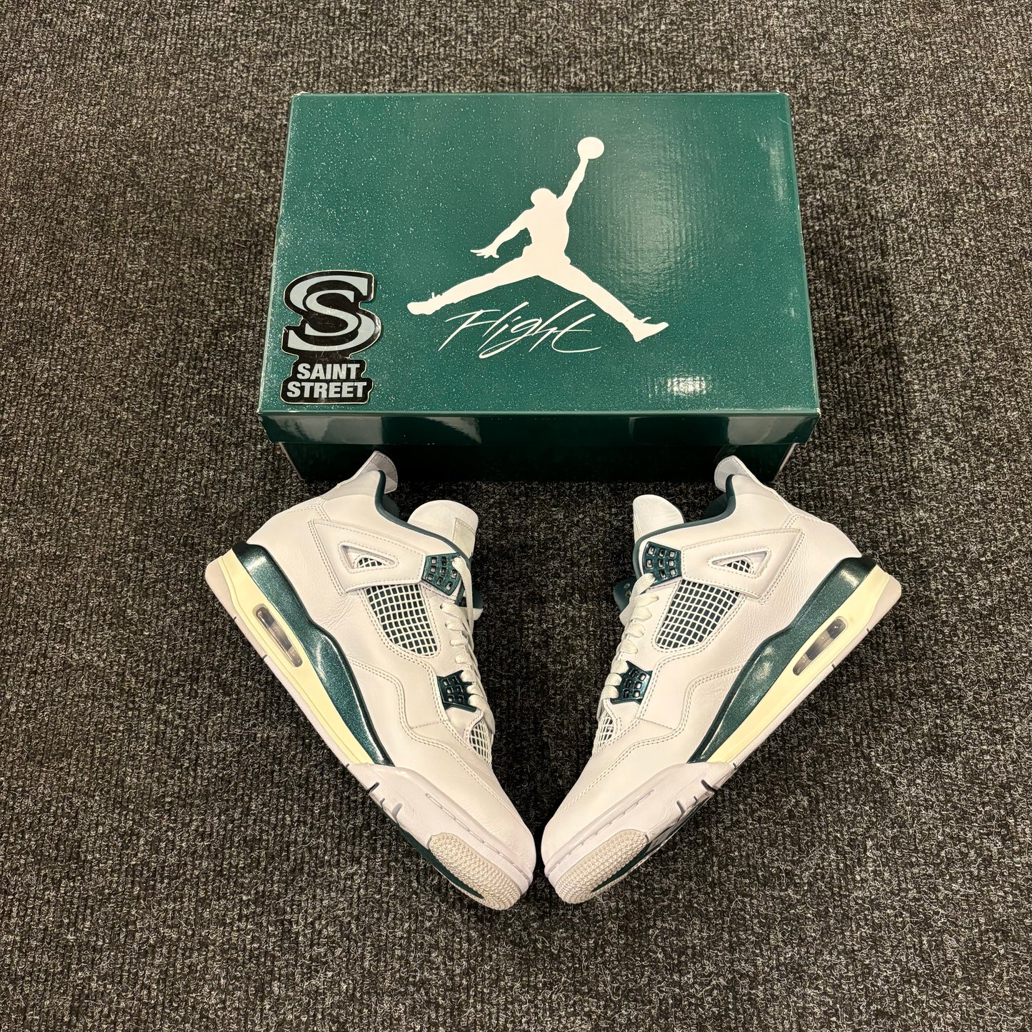 Jordan 4 Oxodised Green