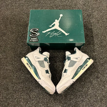 Load image into Gallery viewer, Jordan 4 Oxodised Green
