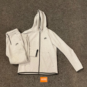 Nike Tech Fleece Grey