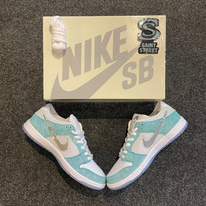 Nike SB Dunk Low 'April'