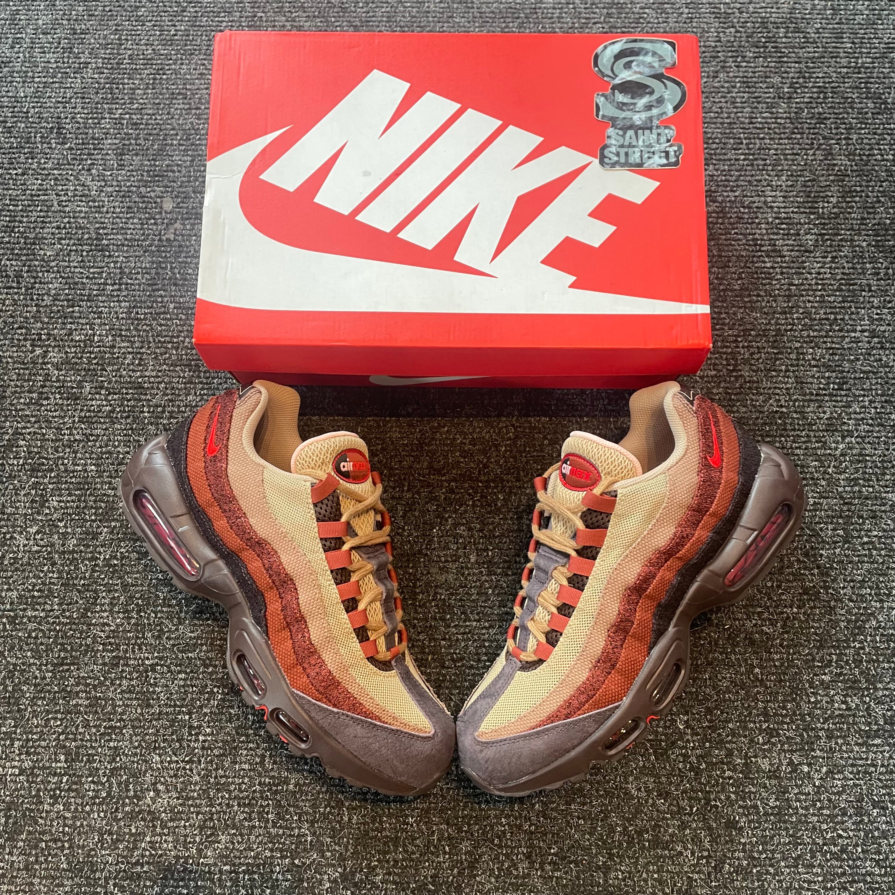 Saints air hot sale max 95