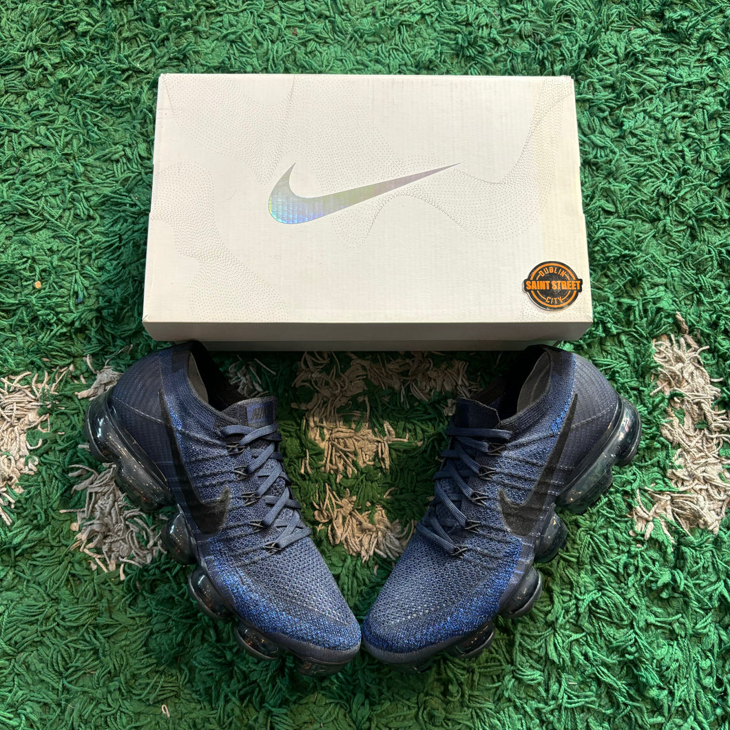 College navy vapormax online