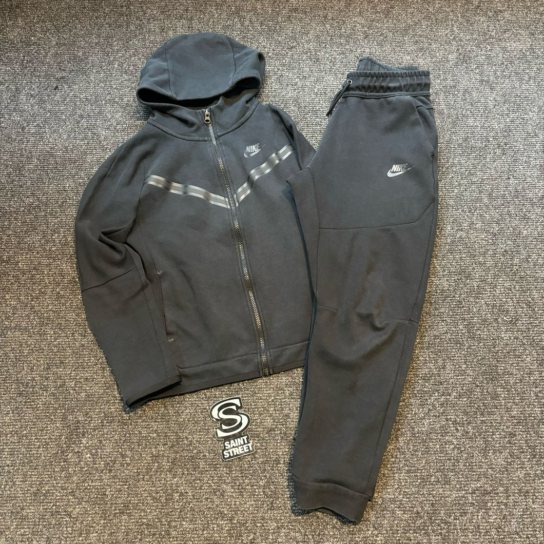 Nike Tech Fleece Tracksuit Black Junior SaintStreetSneakers