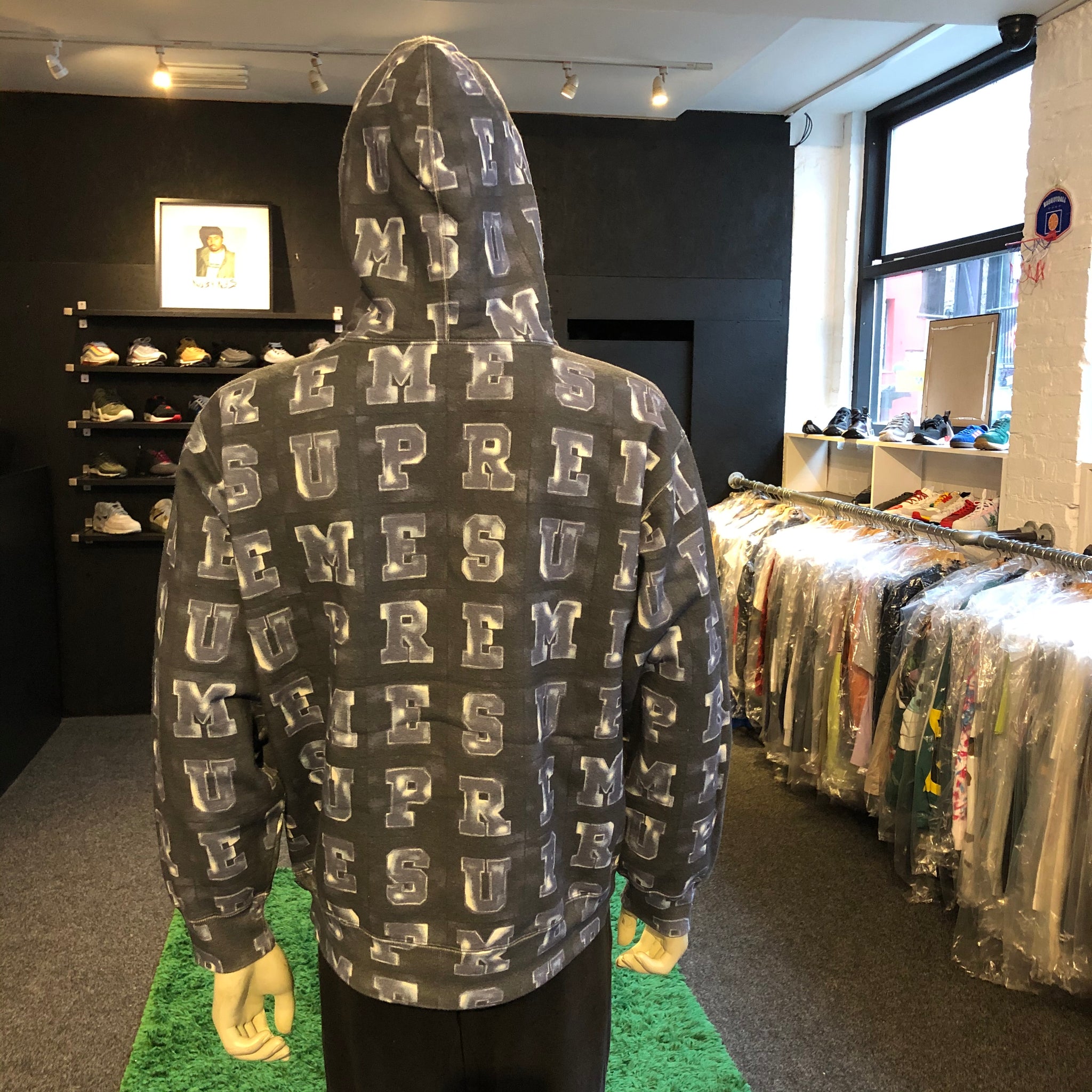 Supreme 'Block' Hoodie – SaintStreetSneakers